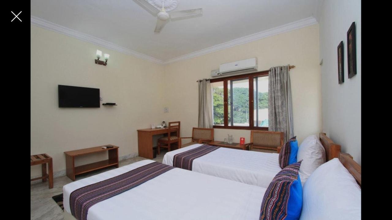 Himalayan Inn Hotel Bangalore Exterior photo